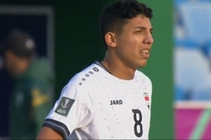 真懵了！补时惨遭绝杀！无缘出线！伊拉克球员输澳大利亚后懵了