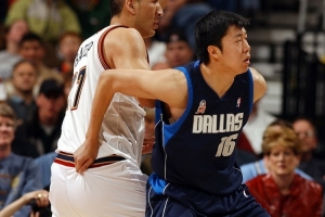 解说：杨瀚森的三分可能达不到球队的要求 王治郅当年有4成命中率