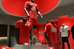 我们决定对线下小站进行全面的焕新升级，店铺将于近期暂停营业