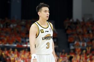 媒体人：赵继伟是辽篮主心骨 他只要回来就一定能够帮助到球队