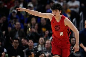 媒体人：杨瀚森在发展联盟打成这样 回国家队绝对是大腿中的大腿