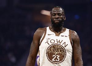 要多注意啊！追梦9中4得10分7板2断2帽 但6失误也太多了