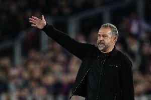 全方位倾注心血！世体：弗里克在巴萨进行慈父式管理，关心球员