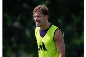 曼联祝霍伊伦23岁生日快乐，球员效力期间出战95场26球6助