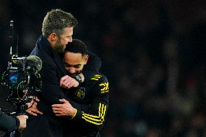 记者：曼联本可以位居英超榜首，新赛季有机会争夺英超冠军