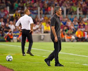 龙赛罗：瓜帅离开巴萨是向穆帅认输，穆帅戳眼比拉诺瓦让我粉转黑