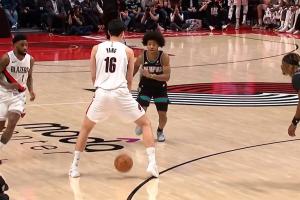 漂亮！杨瀚森自己下蛋妙传 马上跟进丝滑上篮！