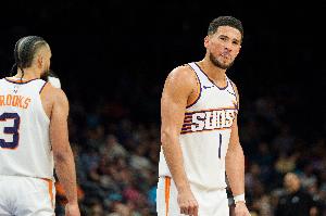 狄龙：布克的情况不错 我们还需要几场让他找回状态