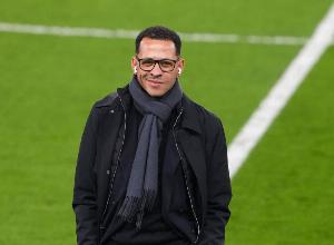 自2003年9月以来，切尔西首次在英超联赛客场连续战胜狼队