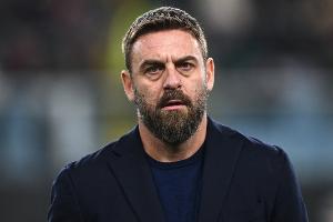 德罗西不满判罚：VAR是不可思议的工具，但它取代了裁判的角色