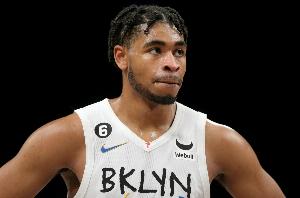 小火车来了！解说：雄鹿后卫线有些溢出 但个个都是乱战高手