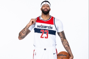 奇才GM：浓眉将返回达拉斯继续手部康复治疗 全明星期间接受复诊