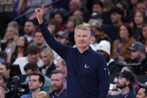 防守致胜！勇士完成17分大逆转 最后8分半仅让灰熊得到5分