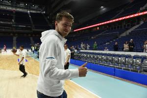 东契奇：在皇马对阵雷霆时我怀疑自己能否打NBA 他们身体对抗太强