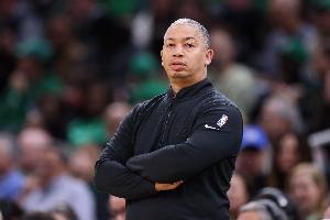 弗兰克：泰伦·卢会长期留在快船 他一直是最棒的合作伙伴！